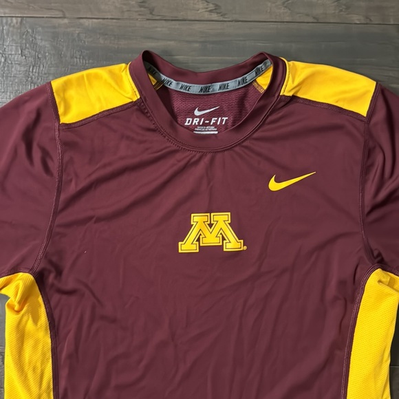 Nike Dri-Fit Authentic NCAA Minnesota Gophers Tshirt Men’s Size XS - Picture 2 of 6